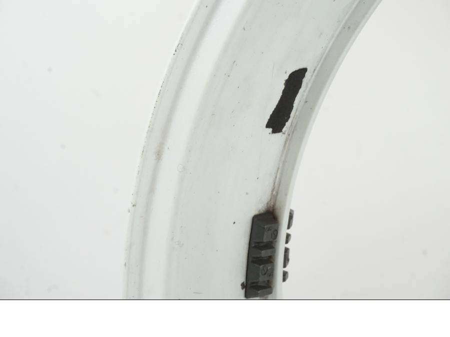 Vänster sida på Fälg från en Honda CBR 1000 F -1989 motorcykel.