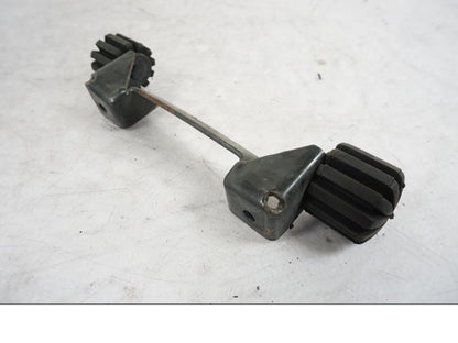 Höger sida på Sadelfäste från en BMW R 850 R -2004 motorcykel.