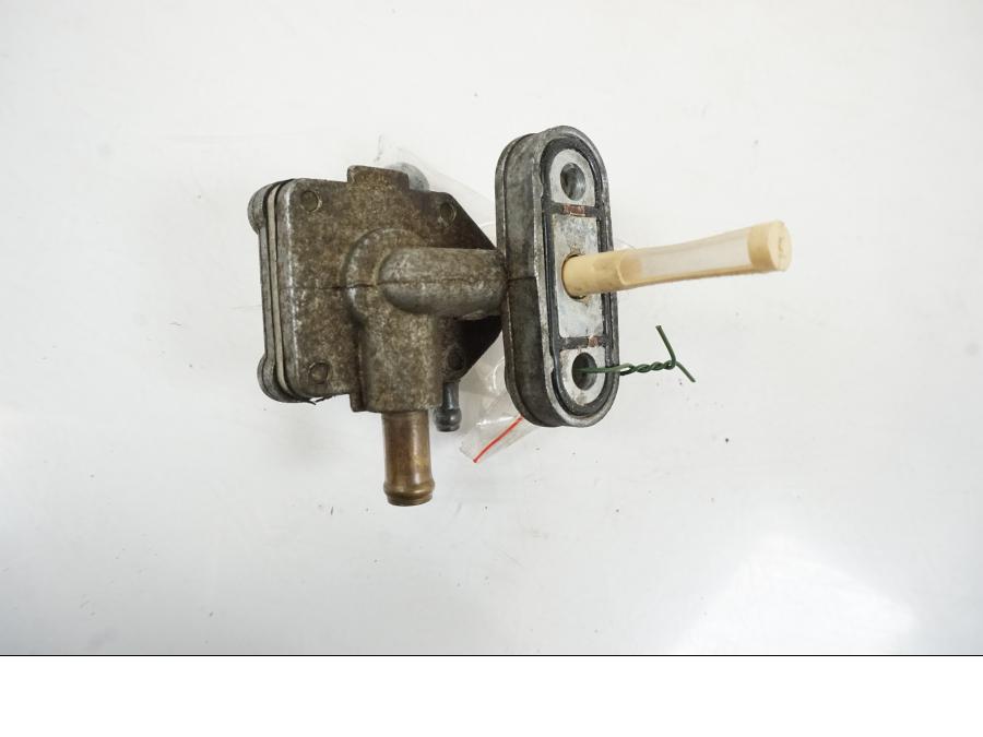 Baksidan på Bensinkran från en Yamaha BT 1100 -2003 motorcykel.