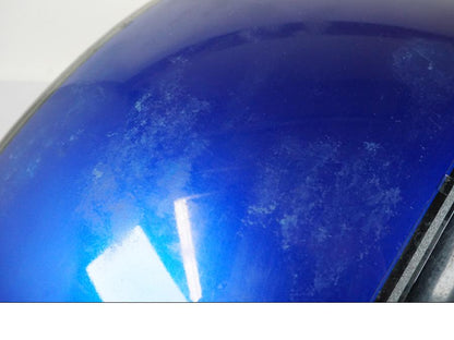 Snett nerifrån på Bakskärm från en Suzuki VL 800 -2002 motorcykel.