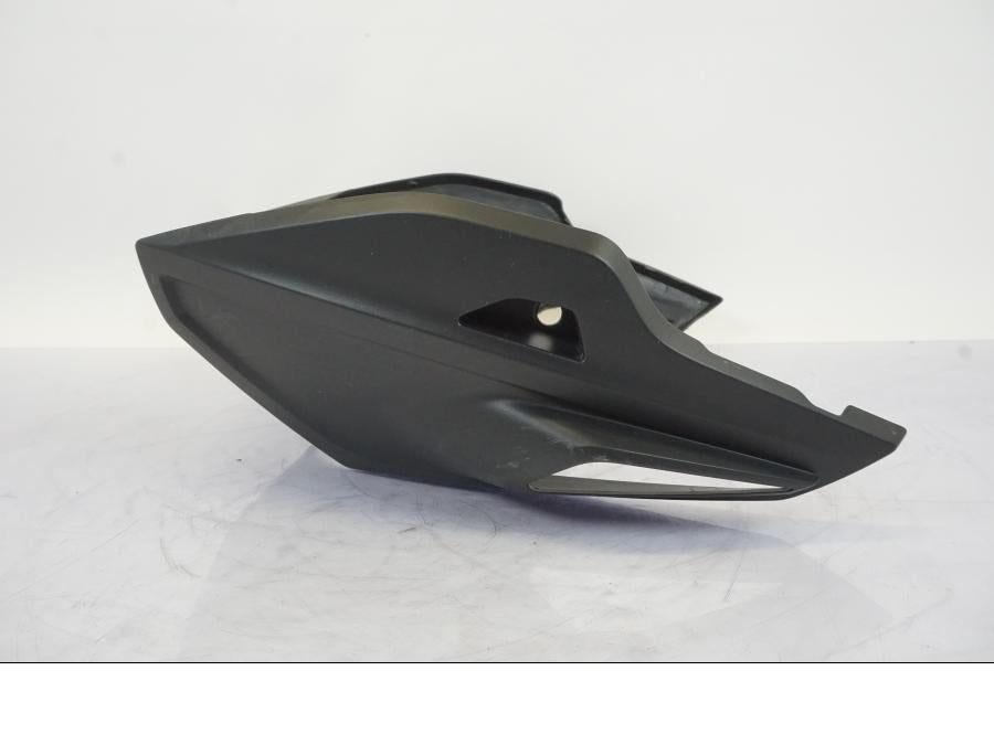 Vänster sida på Magkåpa från en BMW S 1000 XR -2019 motorcykel.