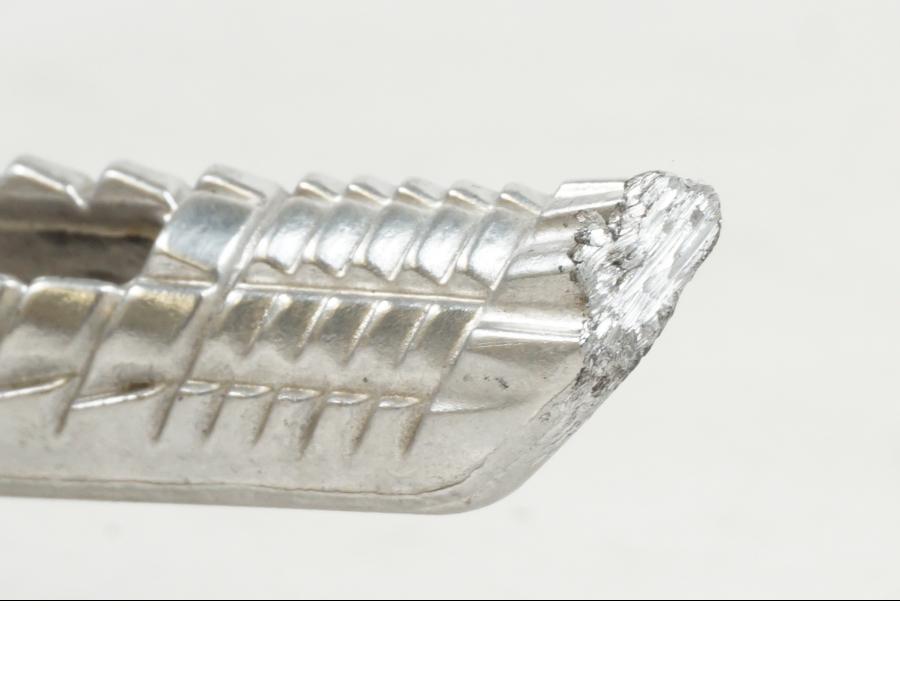 Höger sida på Fotpinne från en Suzuki GSX-R 1000 -2007 motorcykel.