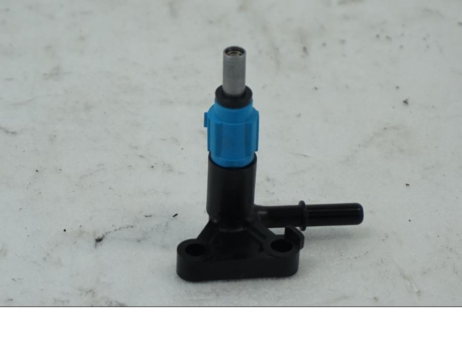 Höger sida på Spridare från en Suzuki DL 1000 -2016 motorcykel.