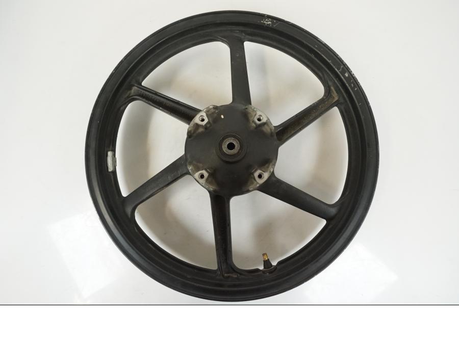 Framsidan på Fälg från en Honda CBR 125 R -2006 motorcykel.