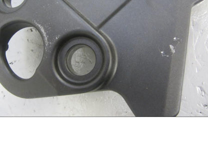 Höger sida på Fotpinnefäste från en Yamaha XJ 6 -2012 motorcykel.