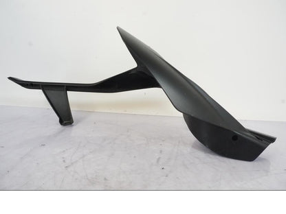 Höger sida på Svingskärm från en KTM 1290 Super Duke -2019 motorcykel.