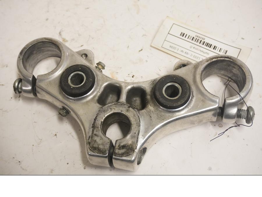 Baksidan på Gaffelkrona från en H-D Sportster 1200 XL1200C -1999 motorcykel.