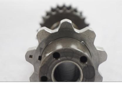 Vänster sida på Kamkedjedrev från en BMW R NineT -2017 motorcykel.