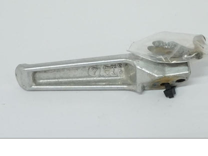 Snett nerifrån på Fotpinne från en Honda CBR 900 RR -2002 motorcykel.