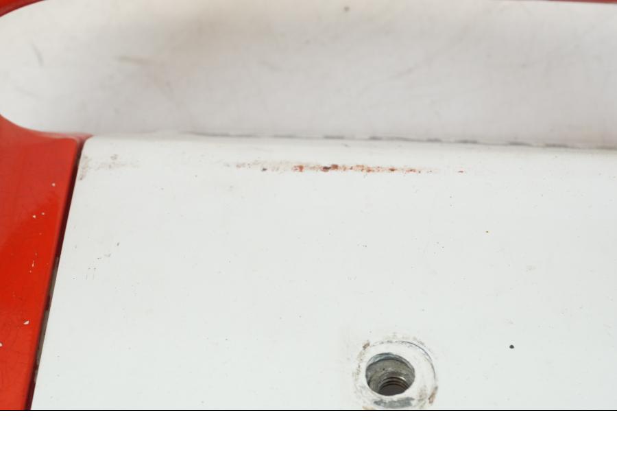 Höger sida på Passagerarhandtag från en Honda NSR 125 -1991 motorcykel.