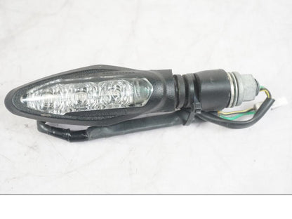 Framsidan på Blinkers LED från en KTM 1290 Super Adventure S -2022 motorcykel.