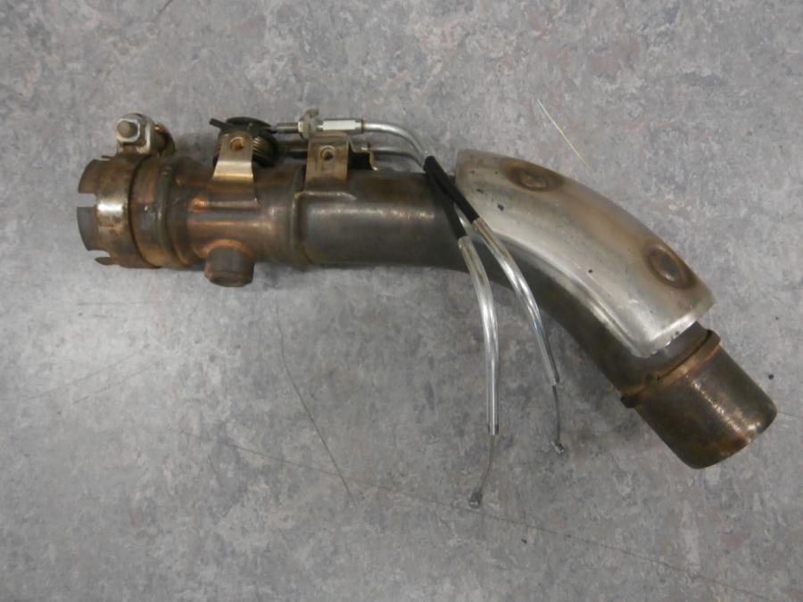 Framsidan på Mellanrör från en Suzuki GSX 1300 BK -2008 motorcykel.