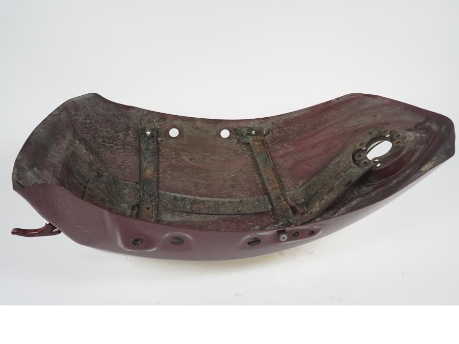 Snett nerifrån på Bakskärm från en Triumph Rocket III -2007 motorcykel.