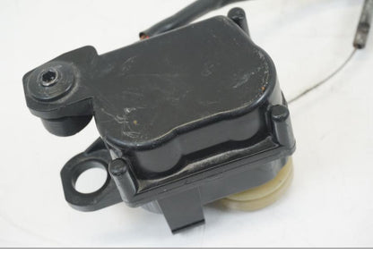 Snett uppifrån på Avgasspjällmotor från en Ducati Hyperstrada -2013 motorcykel.