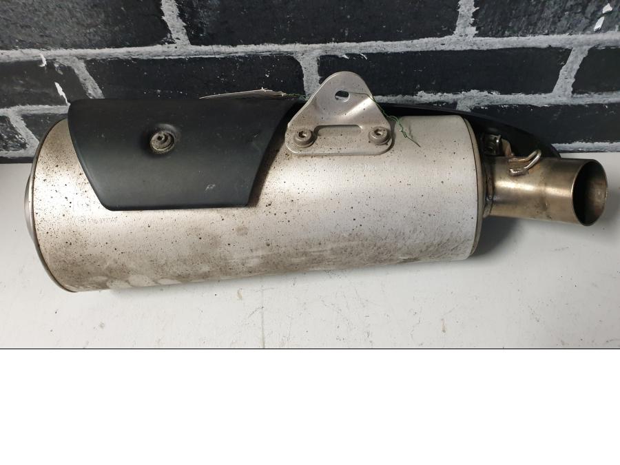 Baksidan på Ljuddämpare från en Ducati Monster 696 -2013 motorcykel.