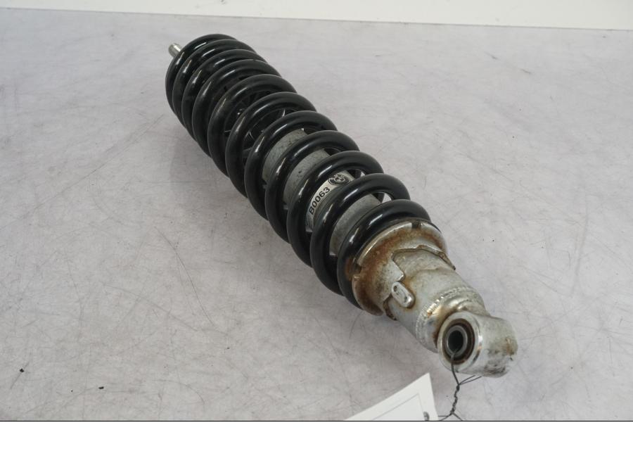 Baksidan på Stötdämpare från en BMW R 1100 GS -1998 motorcykel.