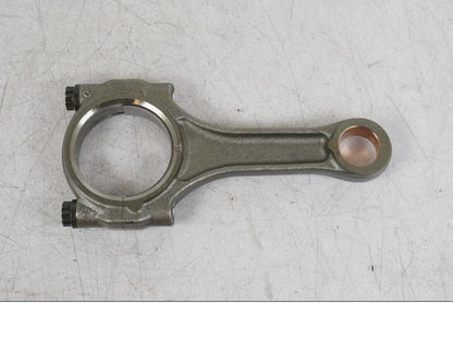 Snett uppifrån på Vevstake från en BMW R 1250 GS -2023 motorcykel.