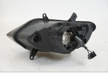 Snett uppifrån på Strålkastare från en BMW R 1200 RS -2014 motorcykel.