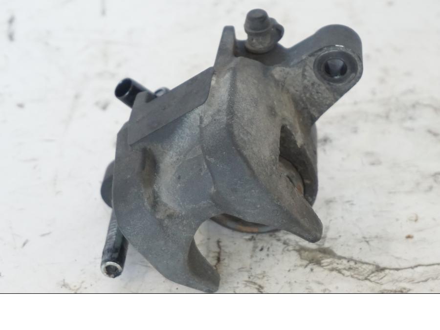 Baksidan på Bromsok från en Honda SH 300 A -2011 scooter.