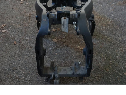 Snett uppifrån på Ram från en Suzuki GSX-R 750 -2010 motorcykel.