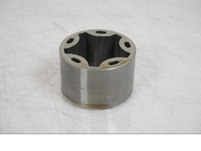 Baksidan på Oljepump från en BMW R 1250 GS -2023 motorcykel.