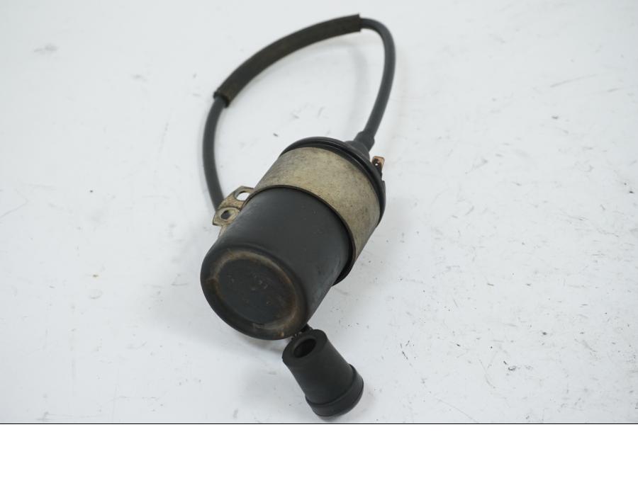 Baksidan på Tändspole från en BMW R 60 -1971 motorcykel.