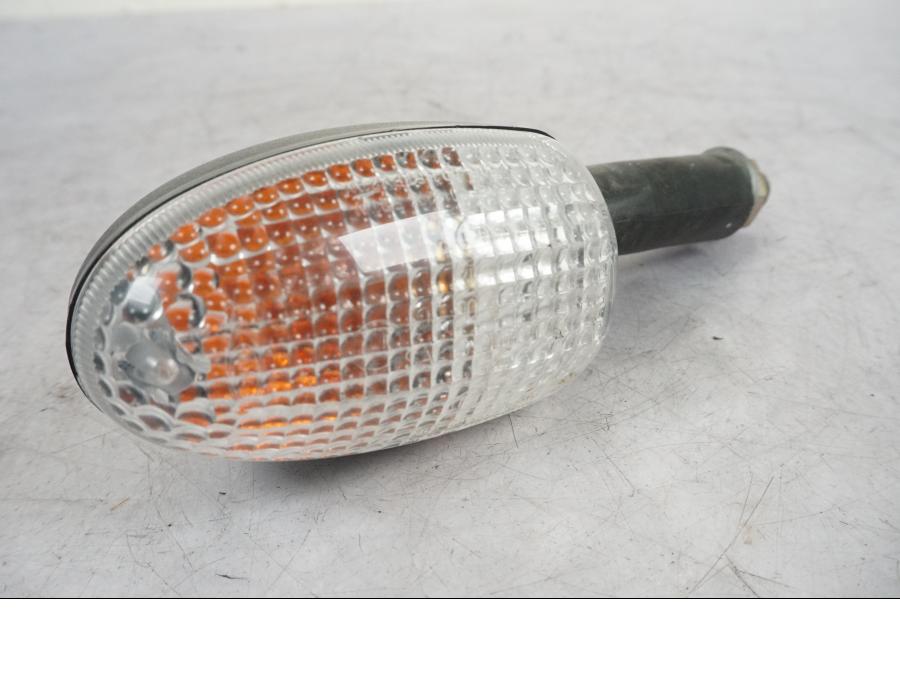 Framsidan på Blinkers från en BMW R 850 R -2004 motorcykel.