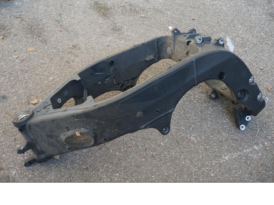 Framsidan på Ram från en Yamaha YZF 1000 R1 -2007 motorcykel.