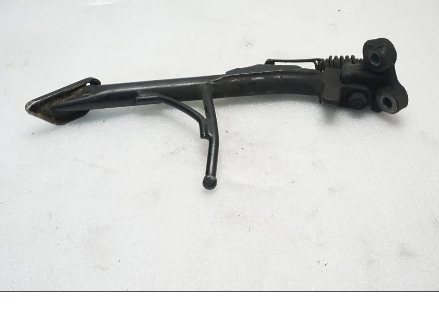 Framsidan på Sidostöd från en Suzuki SV 650 -2006 motorcykel.