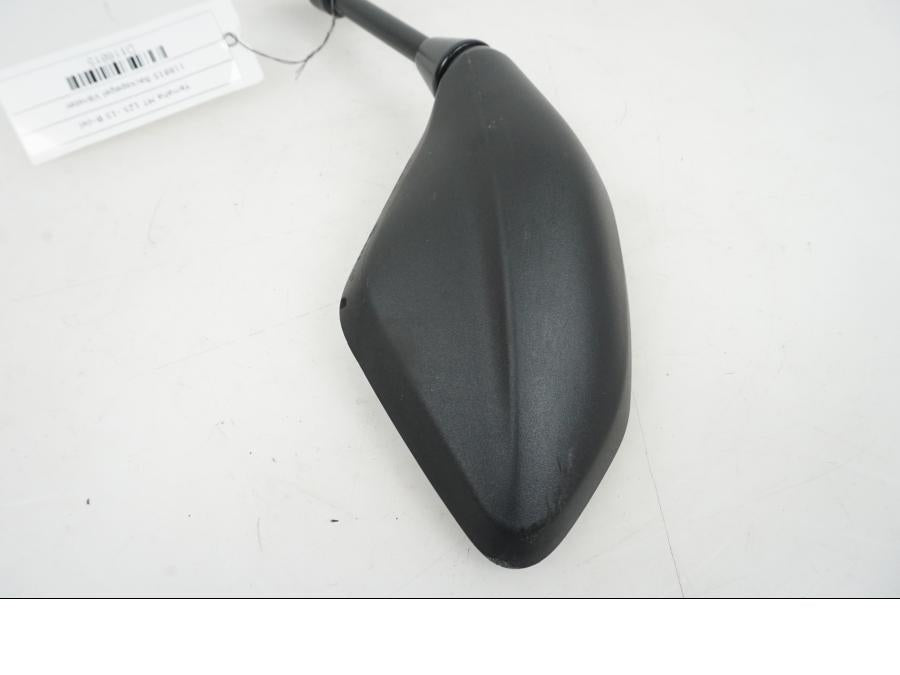 Höger sida på Backspegel från en Yamaha MT 125 -2015 motorcykel.