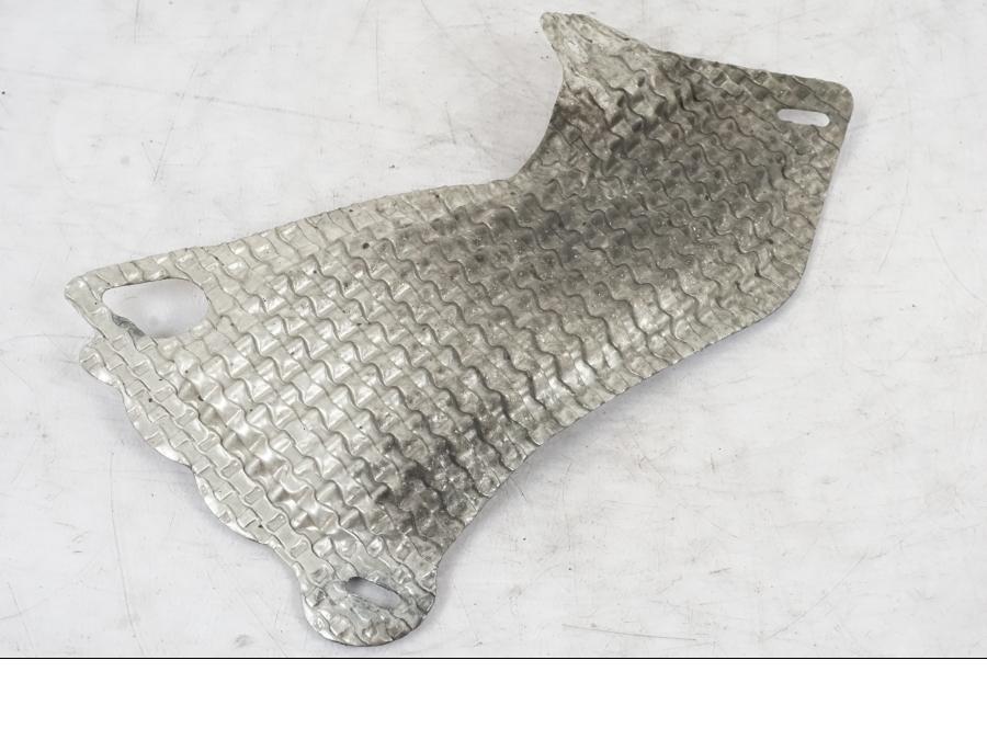 Framsidan på Värmeskydd från en Suzuki GSX-R 750 -2007 motorcykel.