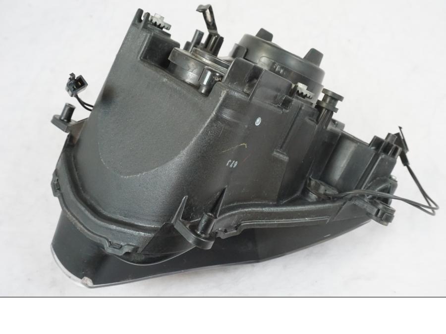 Snett uppifrån på Strålkastarinsats från en Suzuki GSX-R 750 -2007 motorcykel.