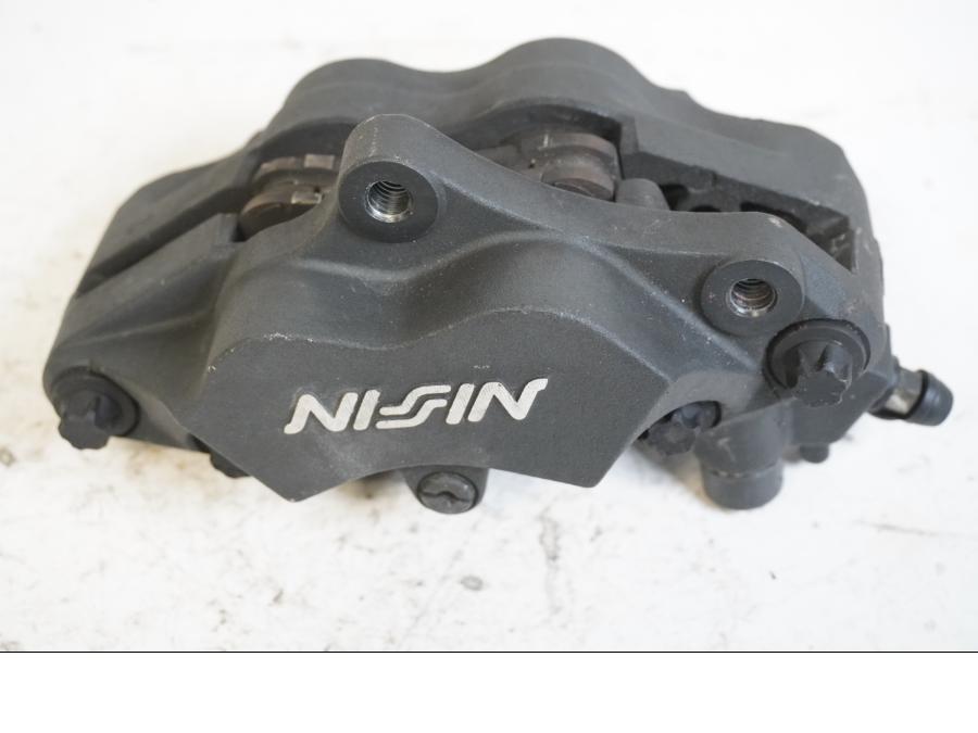 Framsidan på Bromsok från en Honda VTR 1000 F -2003 motorcykel.