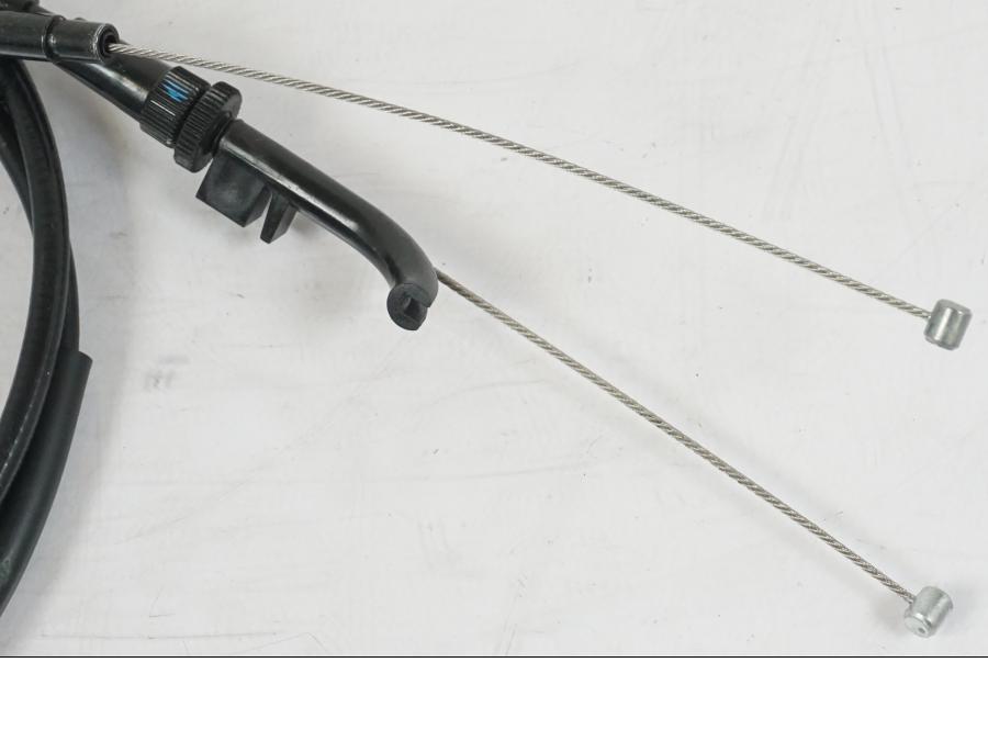 Baksidan på Gasvajer från en Kawasaki Z 900 -2021 motorcykel.