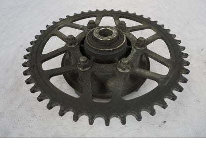 Framsidan på Drevfäste från en Kawasaki ER-6F -2010 motorcykel.