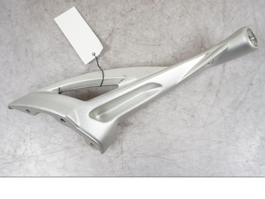 Snett nerifrån på Styrfäste från en BMW K 1600 GTL -2015 motorcykel.