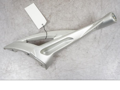 Snett nerifrån på Styrfäste från en BMW K 1600 GTL -2015 motorcykel.