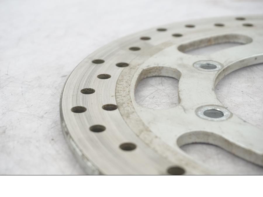 Höger sida på Bromsskiva från en Kawasaki VN 1500 Mean Streak -2002 motorcykel.