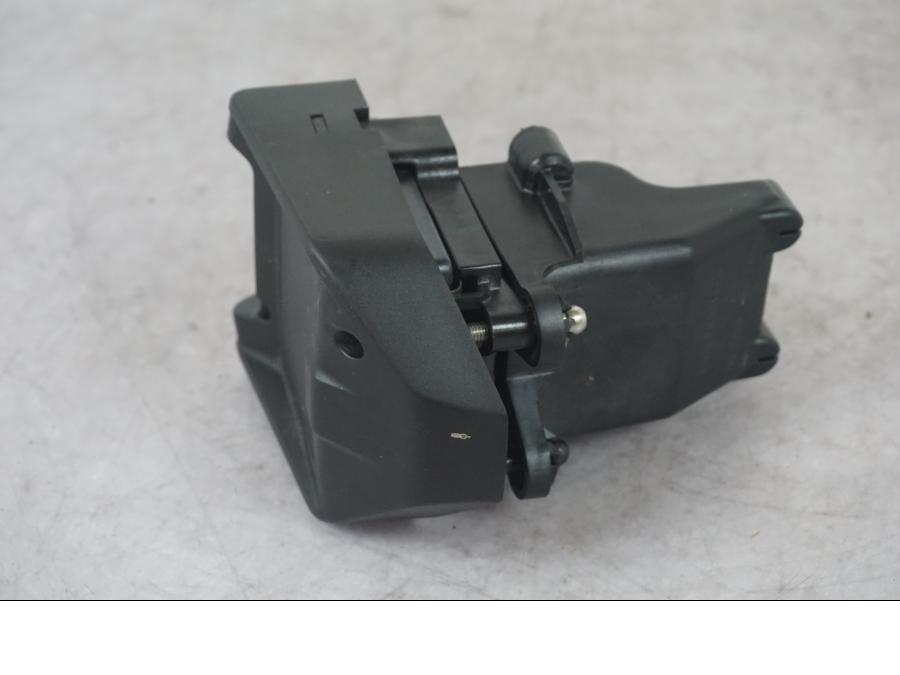 Framsidan på Radar från en KTM 1290 Super Adventure S -2022 motorcykel.