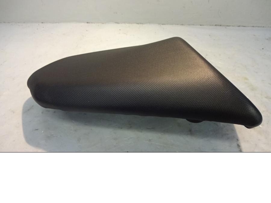 Baksidan på Sadel från en Kawasaki Z 1000 -2018 motorcykel.