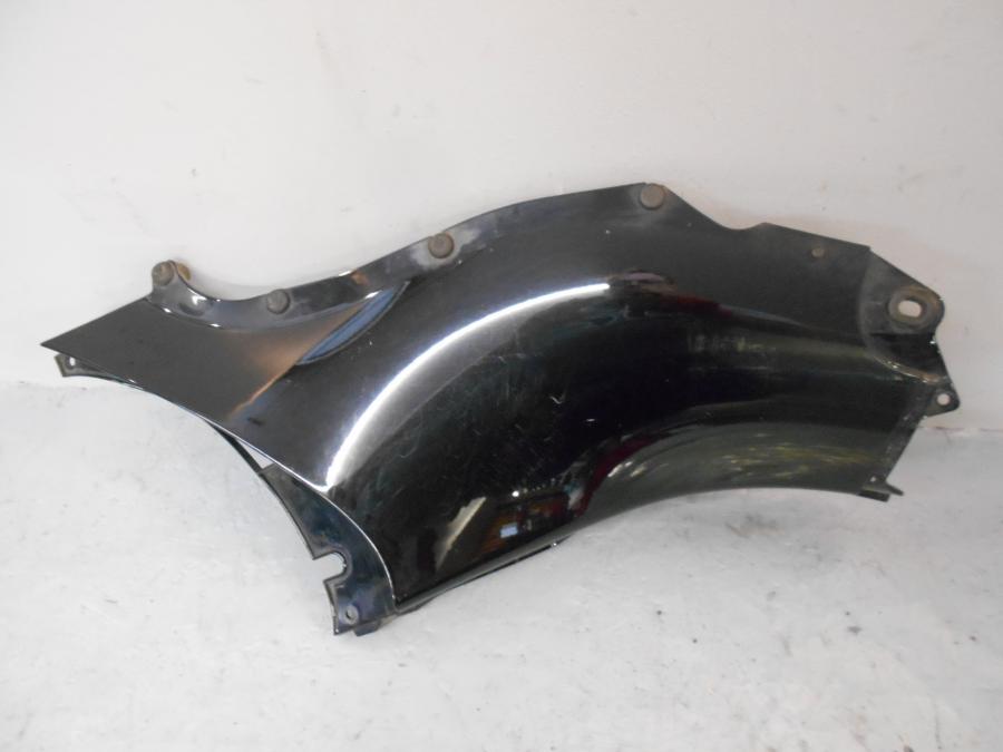 Framsidan på Sidopanel från en BMW K 1200 LT -2007 motorcykel.