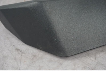 Höger sida på Kylarvinge från en Yamaha MT-09 -2024 motorcykel.