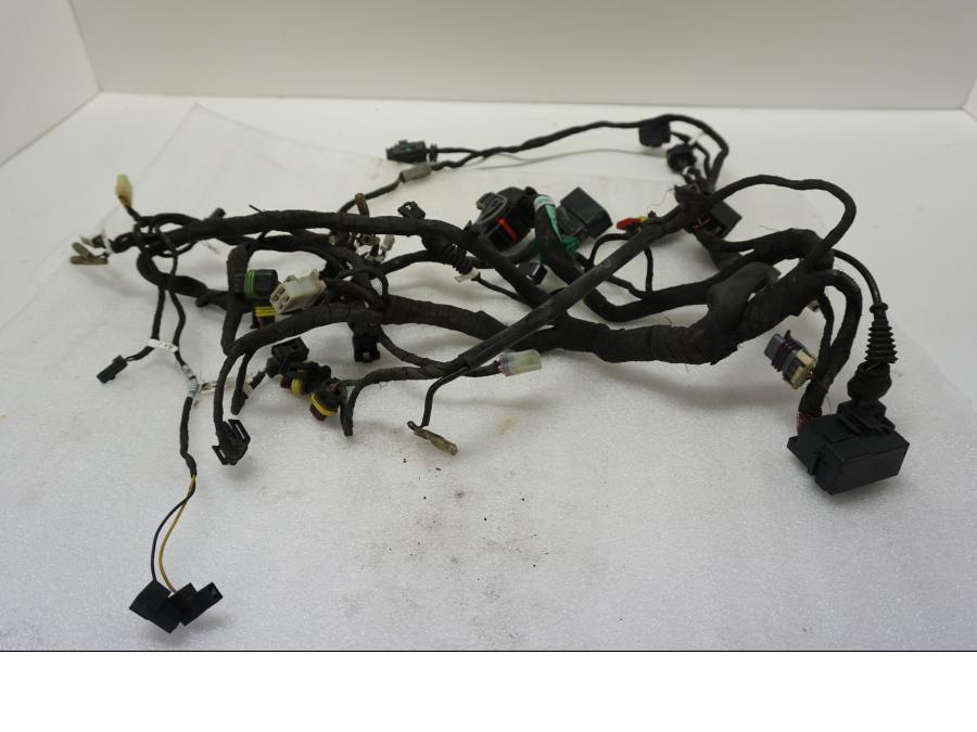 Baksidan på Kabelstam från en Ducati Monster 696 -2010 motorcykel.