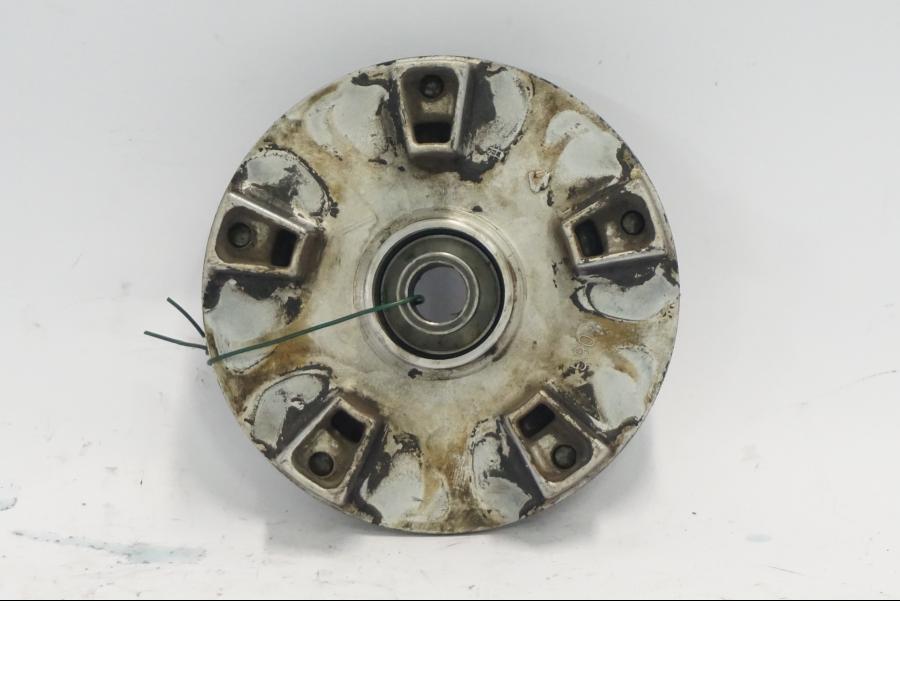 Baksidan på Drevfäste från en Suzuki DL 1000 -2003 motorcykel.