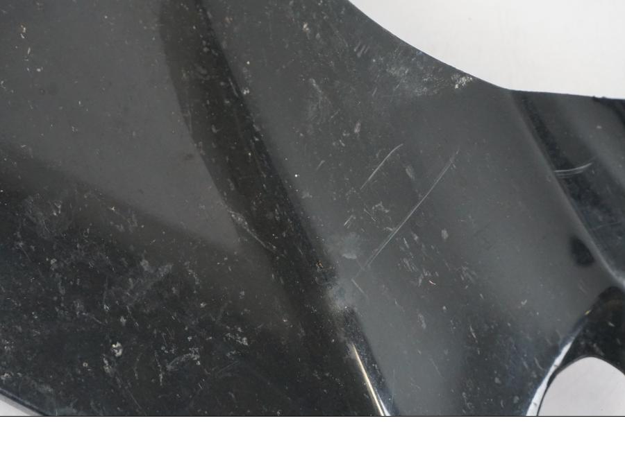 Vänster sida på Sidkåpa innerplast från en Yamaha YZF 1000 R1 -2007 motorcykel.