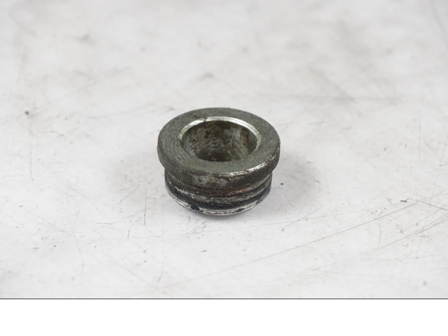 Baksidan på Fälg från en Yamaha XVS 1100 -2000 motorcykel.