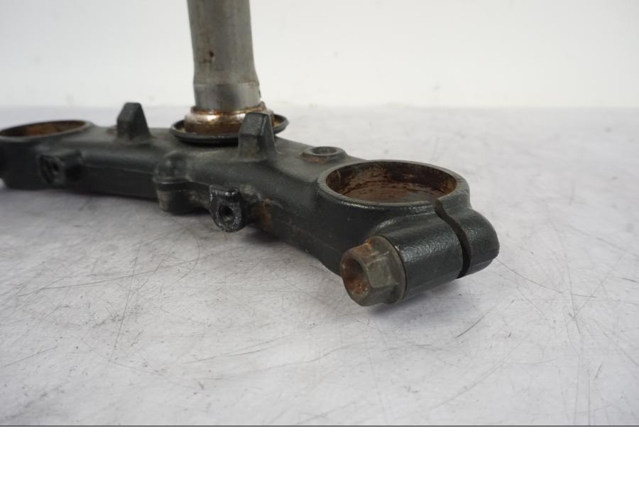 Vänster sida på Gaffelkrona från en Honda VTR 1000 F -1997 motorcykel.