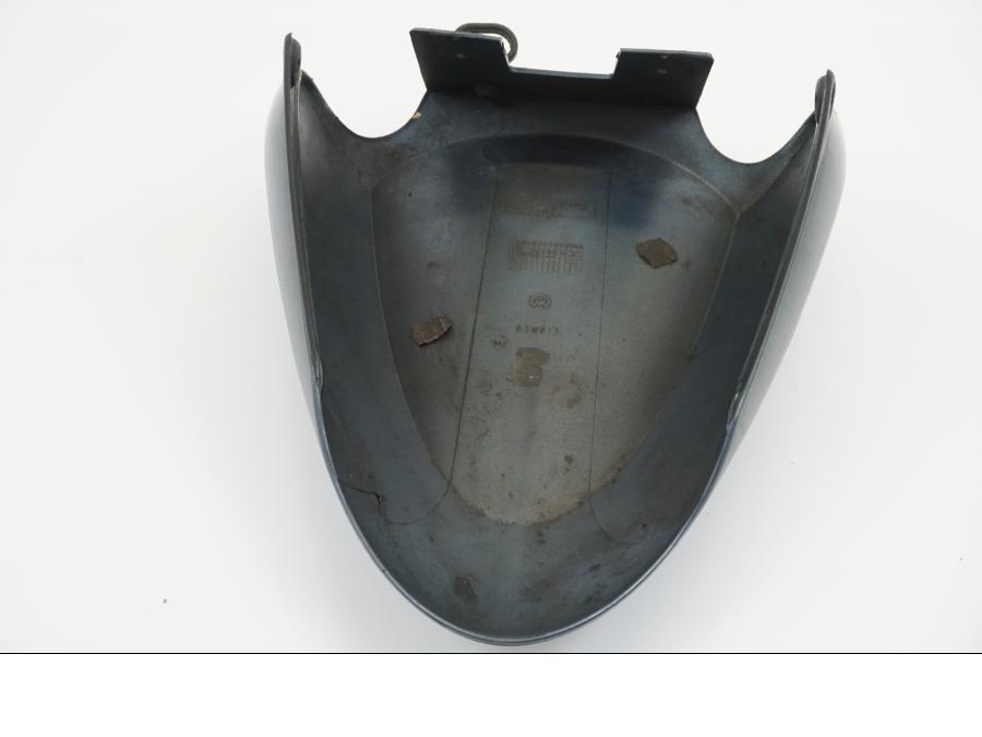 Snett nerifrån på Framskärm från en BMW R 1150 R -2002 motorcykel.