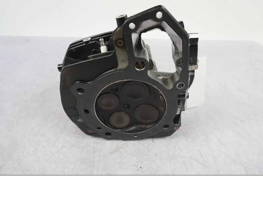 Vänster sida på Topplock från en BMW R 1200 GS -2010 motorcykel.