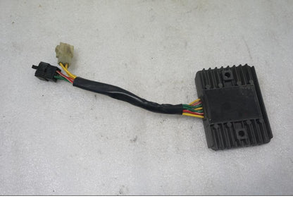 Framsidan på Likriktare från en Ducati Monster 796 -2013 motorcykel.